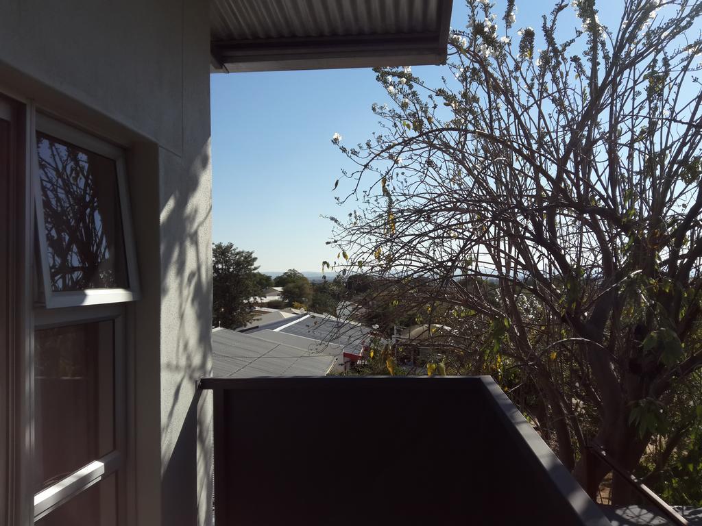 Suiderhof Self-Catering Hotel Windhoek Kültér fotó