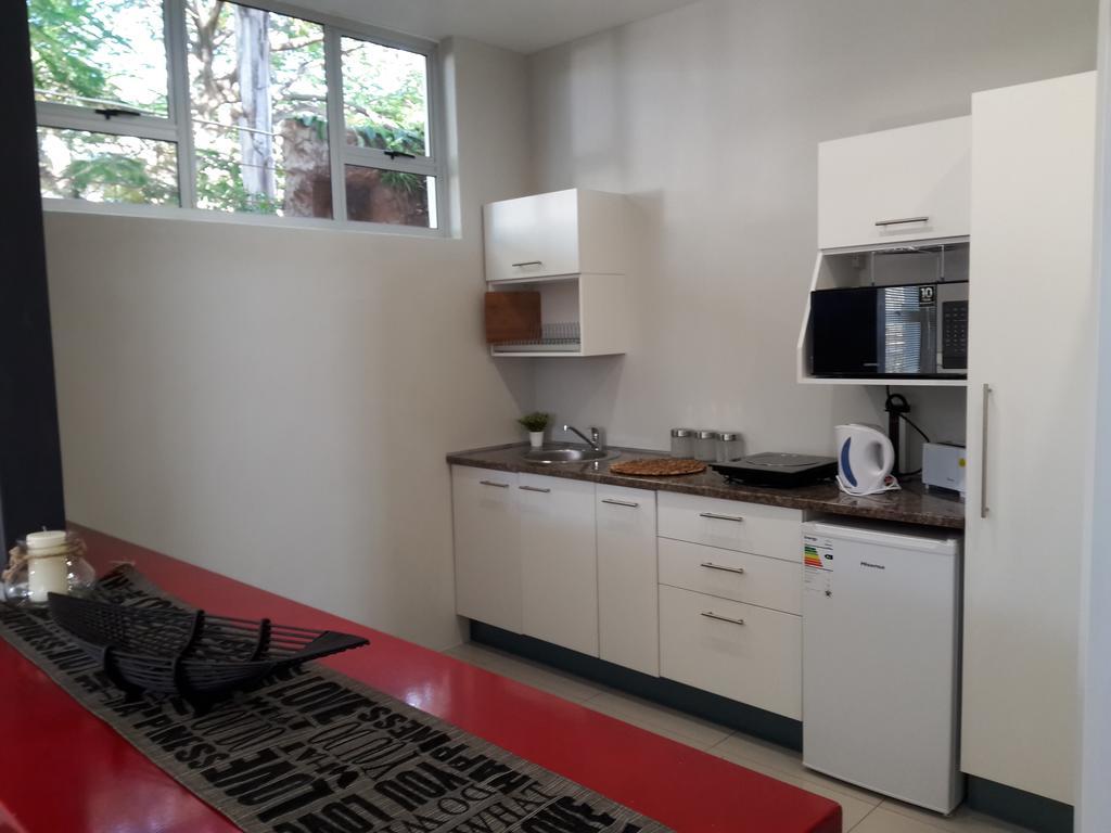 Suiderhof Self-Catering Hotel Windhoek Kültér fotó