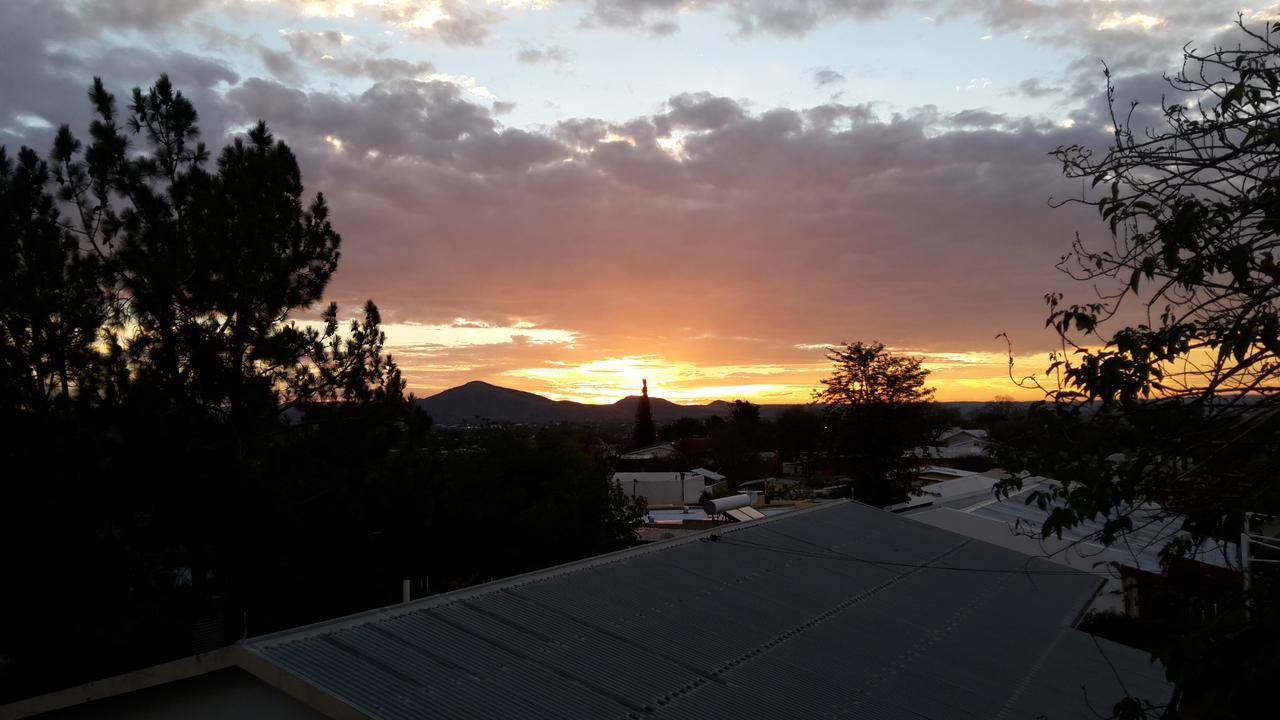 Suiderhof Self-Catering Hotel Windhoek Kültér fotó