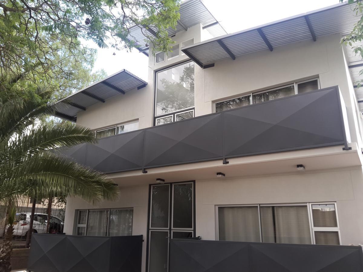 Suiderhof Self-Catering Hotel Windhoek Kültér fotó