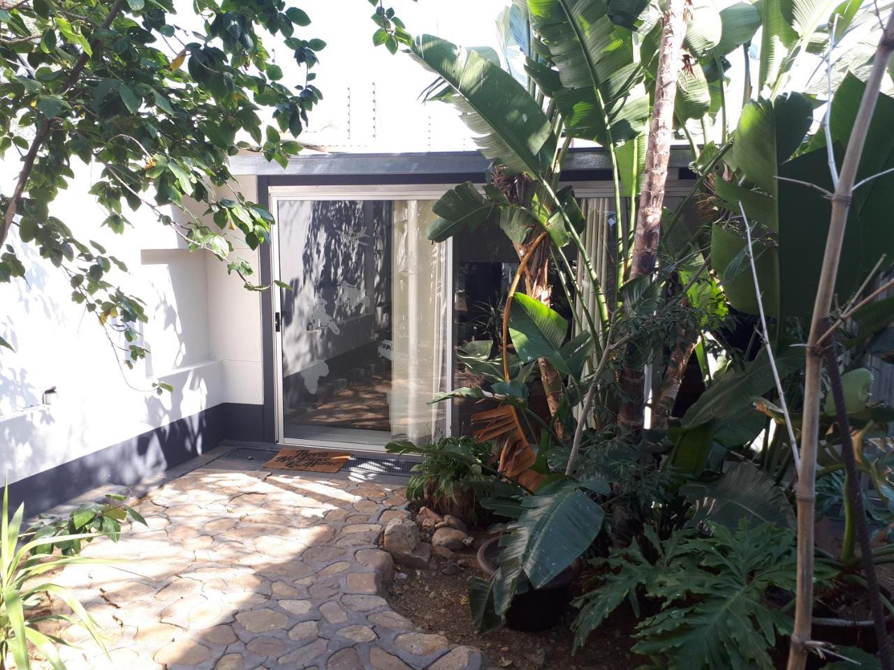 Suiderhof Self-Catering Hotel Windhoek Kültér fotó
