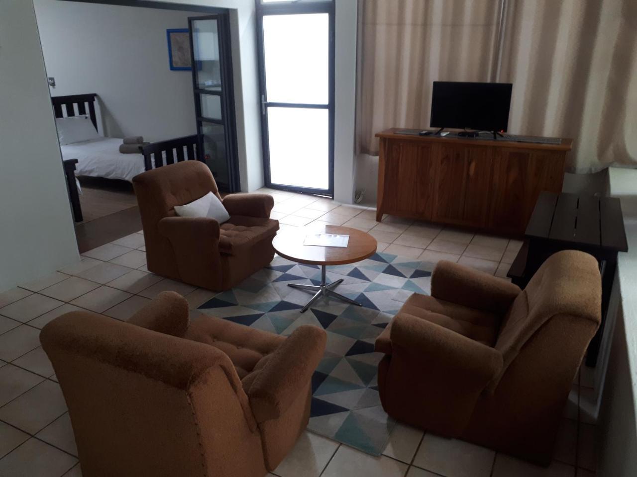 Suiderhof Self-Catering Hotel Windhoek Kültér fotó