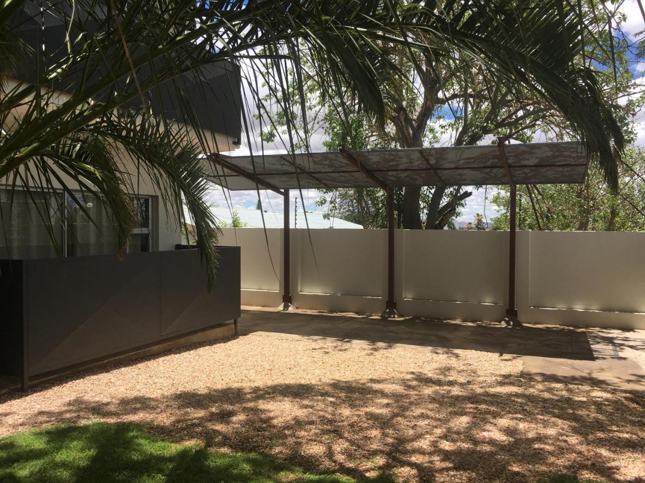 Suiderhof Self-Catering Hotel Windhoek Kültér fotó