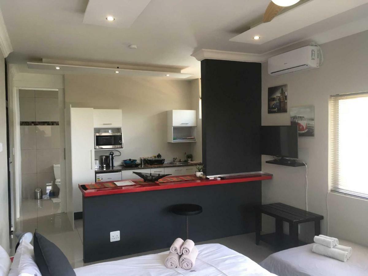 Suiderhof Self-Catering Hotel Windhoek Kültér fotó