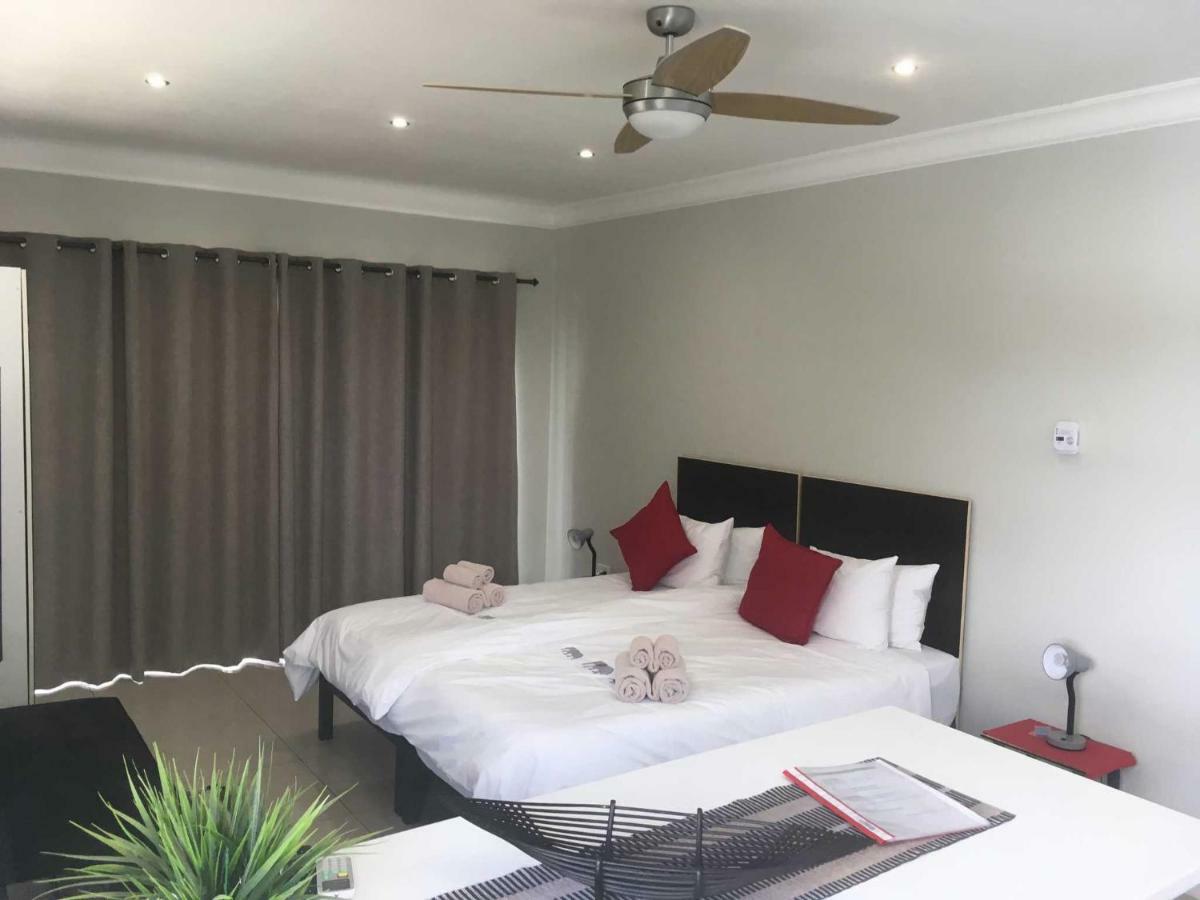 Suiderhof Self-Catering Hotel Windhoek Kültér fotó