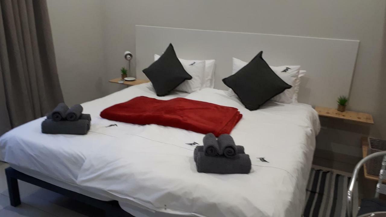 Suiderhof Self-Catering Hotel Windhoek Kültér fotó